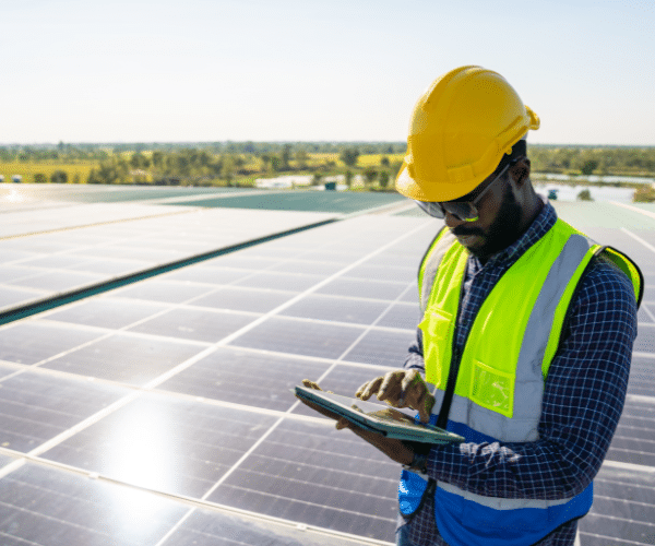 experience-client-maintenance-photovoltaique-praxedo